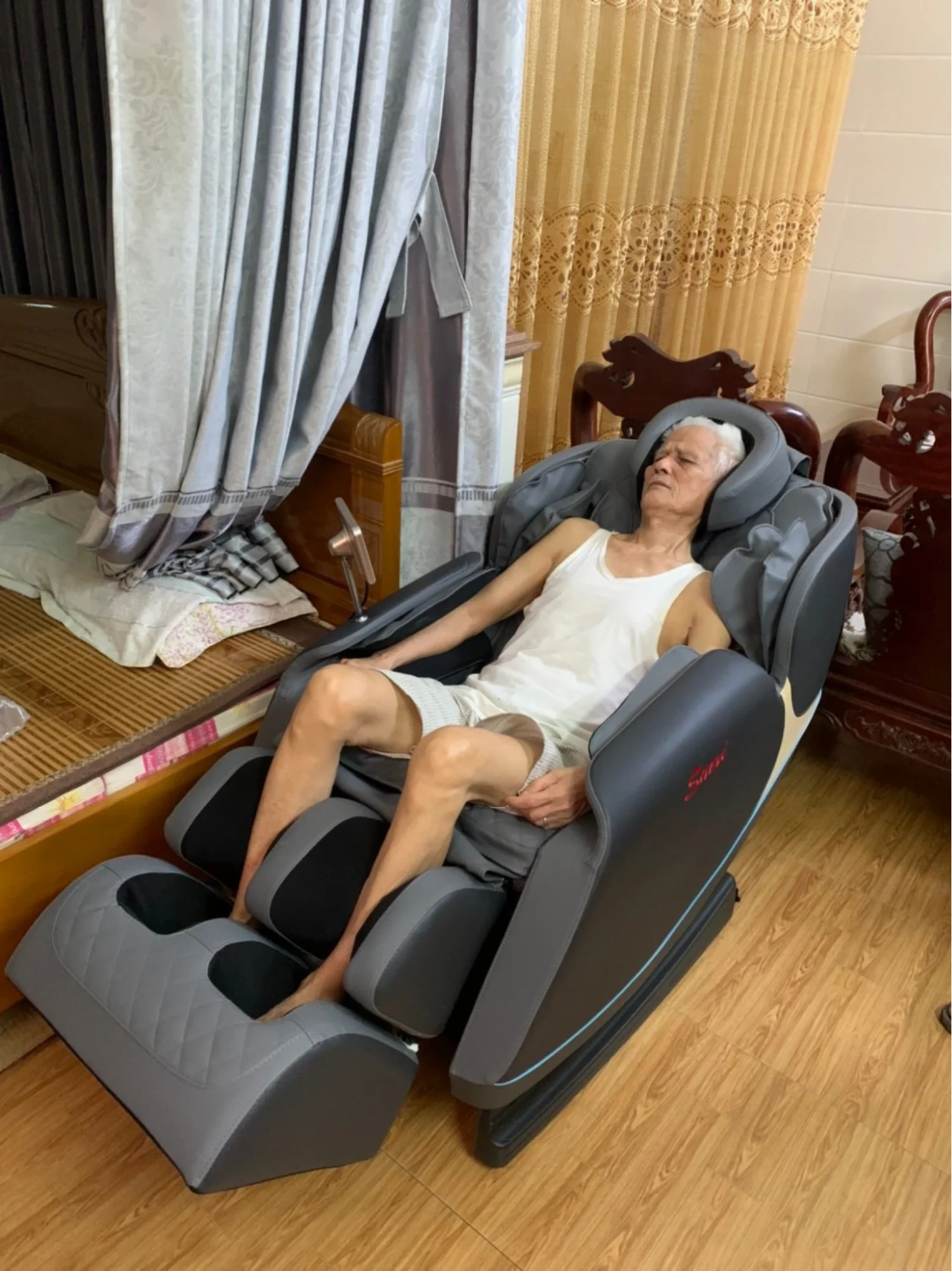 Ghế massage đặc biệt phù hợp với người cao tuổi, dân văn phòng, người tai biến,...